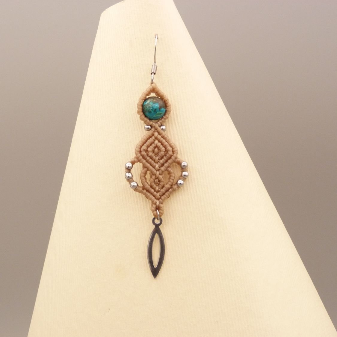 Light beige micro-macramé earrings