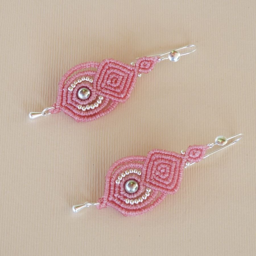 Pink micro-macramé earrings with 925 silver hooks