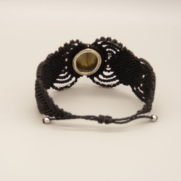 Black micro-macram&eacute; bracelet with a set labradorite