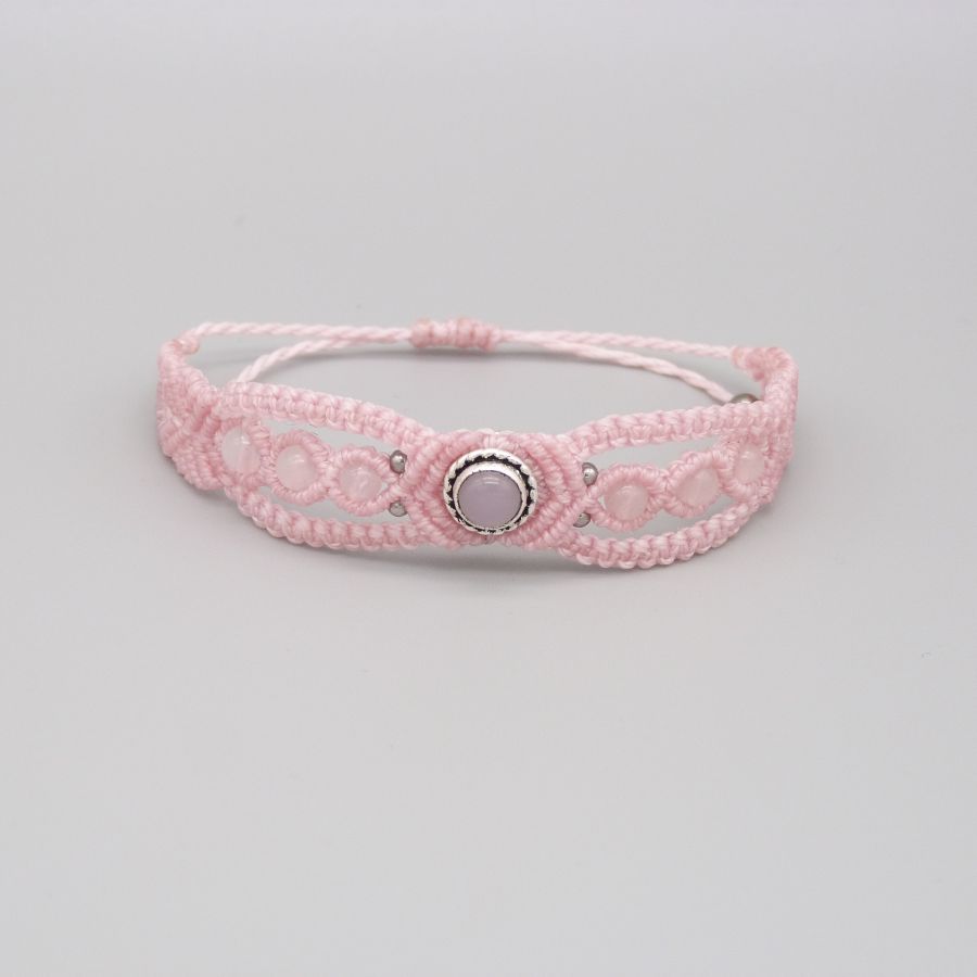 Pink micro-macramé bracelet with a stone set in pink quartz