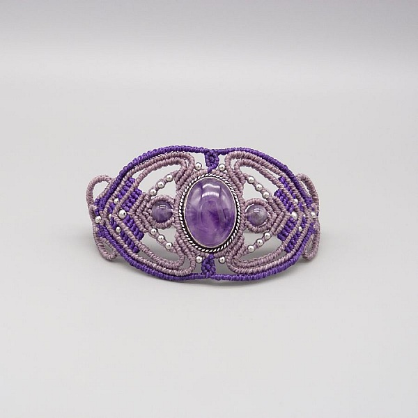 Purple micro-macram&eacute; bracelet with an amethyst set