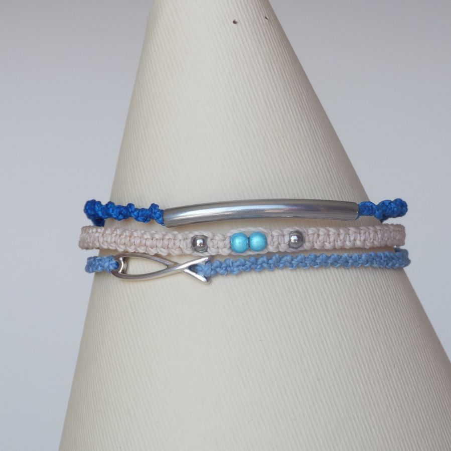 3 in 1 micro-macramé bracelet in blue and beige sand