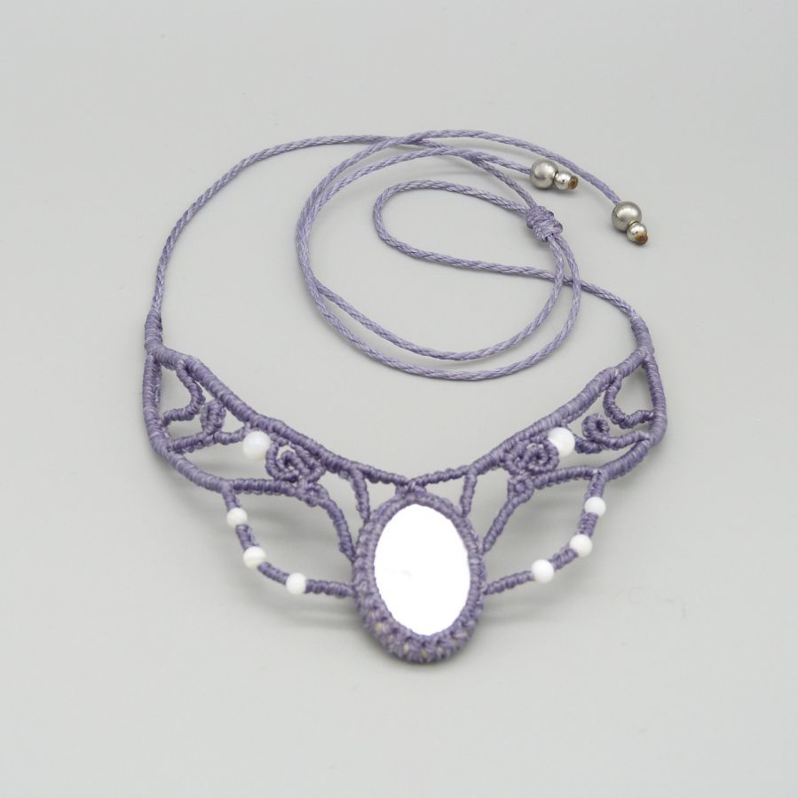 Micro-macramé necklace, mauve grey mother of pearl