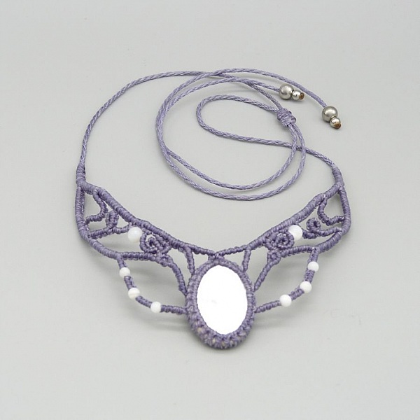 Micro-macram&eacute; necklace, mauve grey mother of pearl