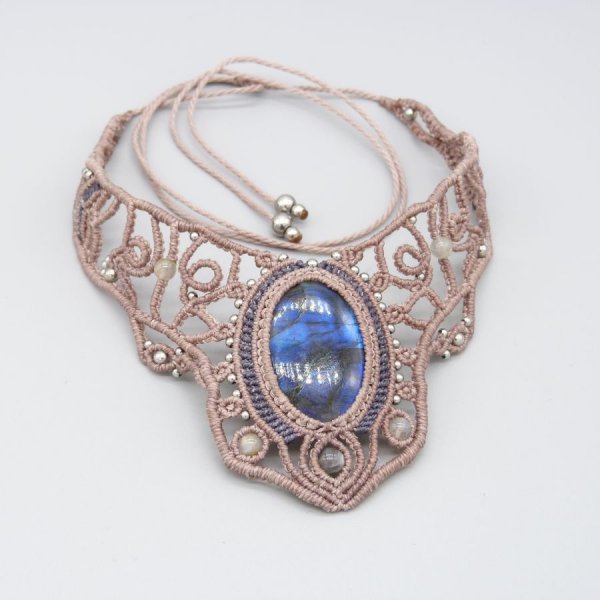 Taupe color necklace in micro-macram&eacute; with a beautiful labradorite