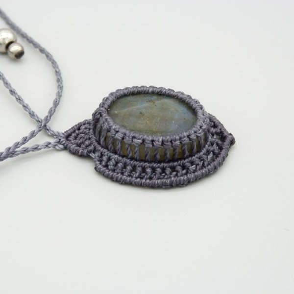 Dark grey micro-macram&eacute; necklace with a beautiful labradorite