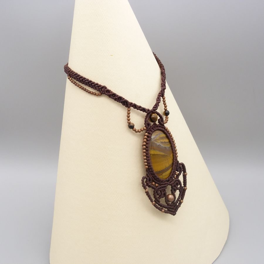 Brown micro-macramé necklace with a tiger eye cabochon