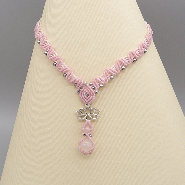 Pink micro-macram&eacute; necklace with two quartz beads 