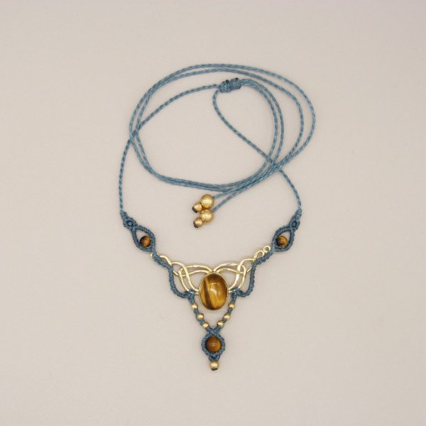 Duck green micro-macram&eacute; necklace with a tiger eye