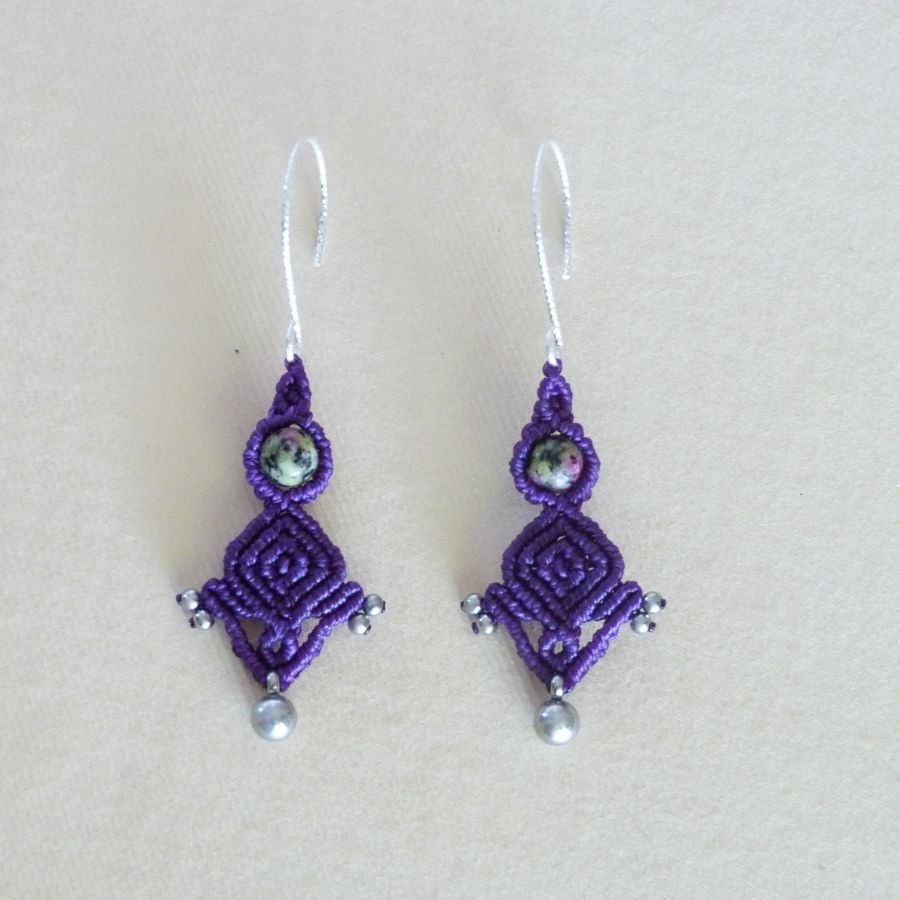 Pair of purple micro-macramé earrings with 925 silver hook