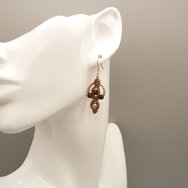 Pair of earrings in micro-macram&eacute; color taupe 