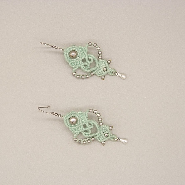 Pair of green water mint earrings in micro-macram&eacute; 