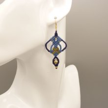 Pair of blue micro-macramé earrings 