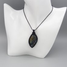 Black micro-macramé necklace with a labradorite 