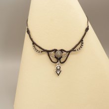 Charcoal grey micro-macramé necklace with a labradorite set