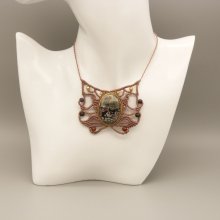 Micro macramé necklace in taupe color with a jasper