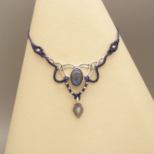 Midnight blue necklace in micro-macramé with a labradorite set