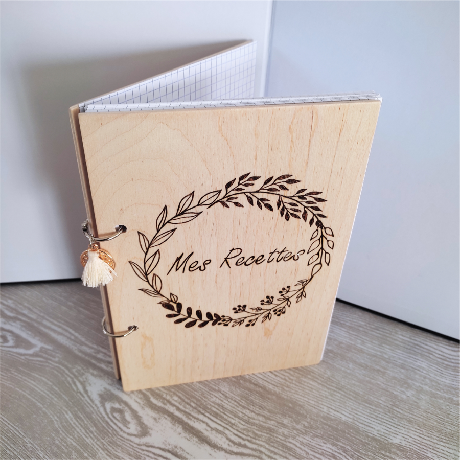 Recipe book, pyrographed wood cover (handmade), customizable