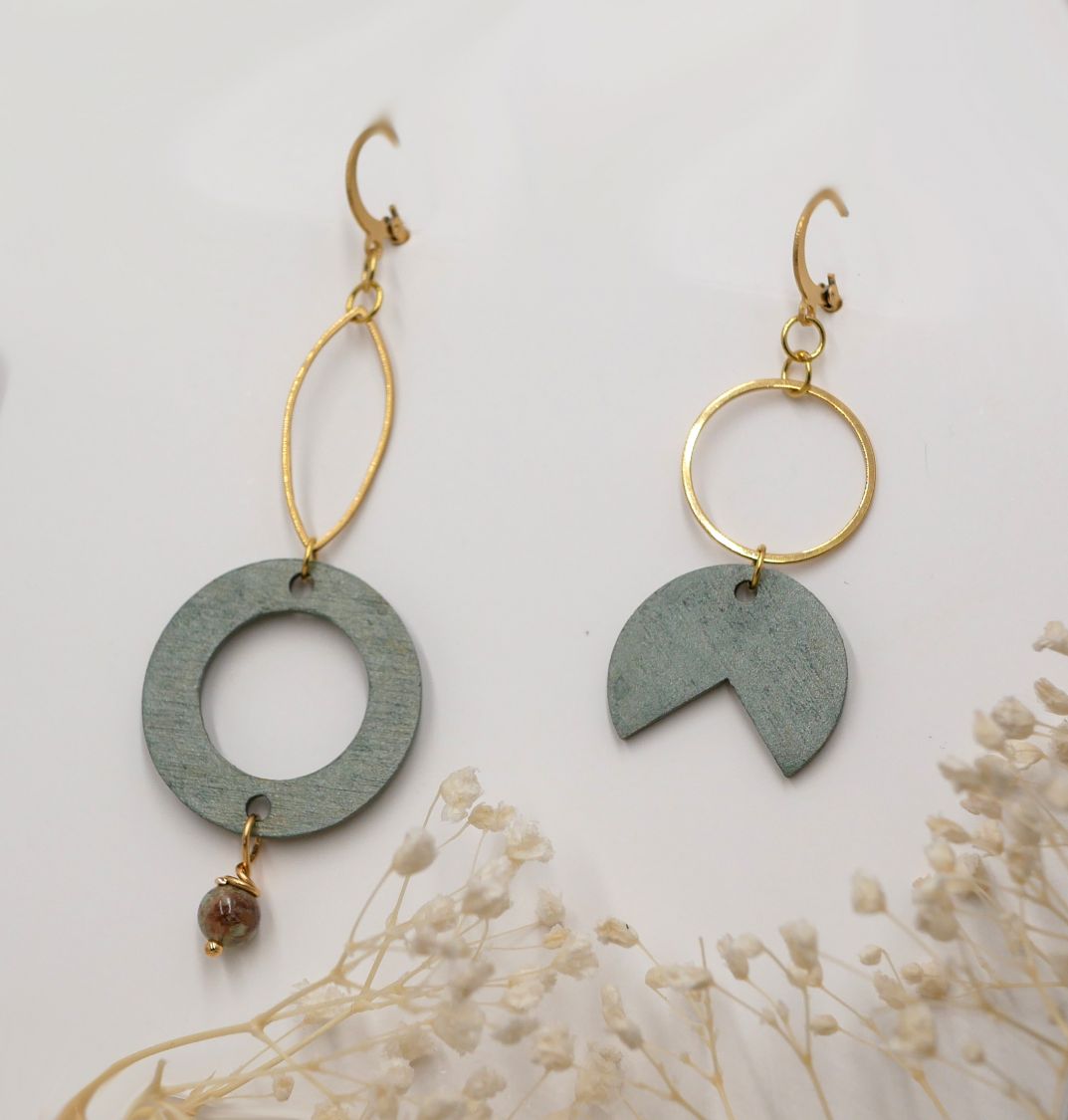 Wood and gold brass asymmetrical geometric earrings