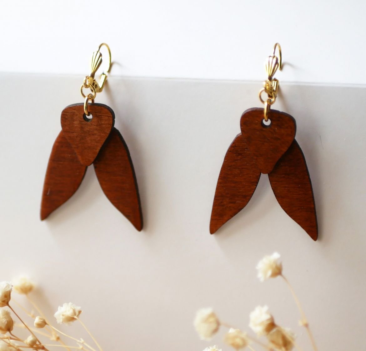 Cicada wood earrings golden cherry