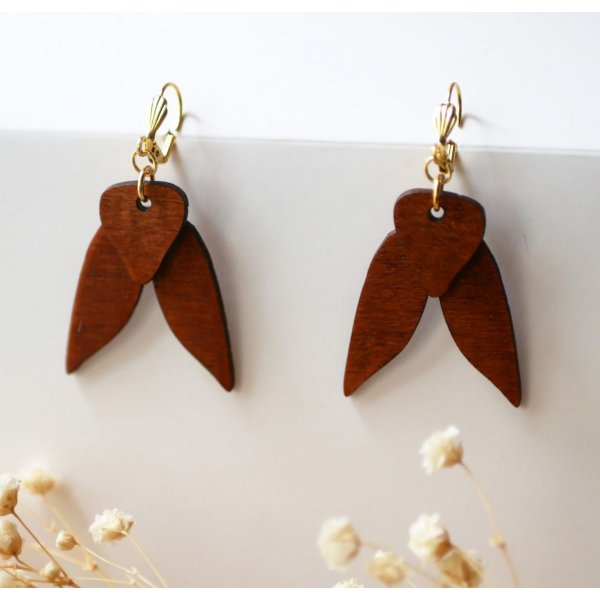 Cicada wood earrings golden cherry