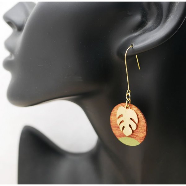 Cherry wood and monstera leaf earrings in gold plated brass