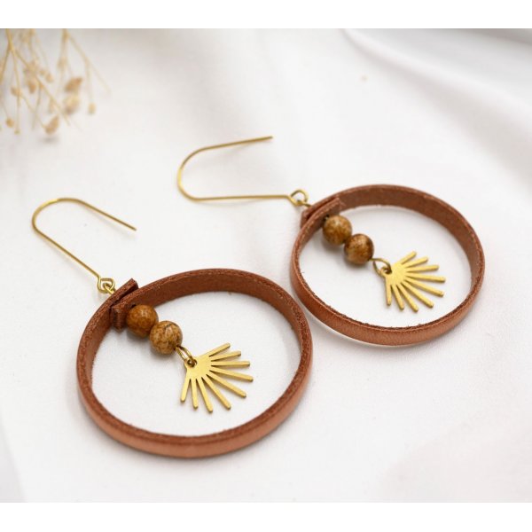 Round natural leather earrings