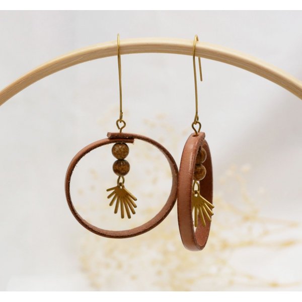 Round natural leather earrings