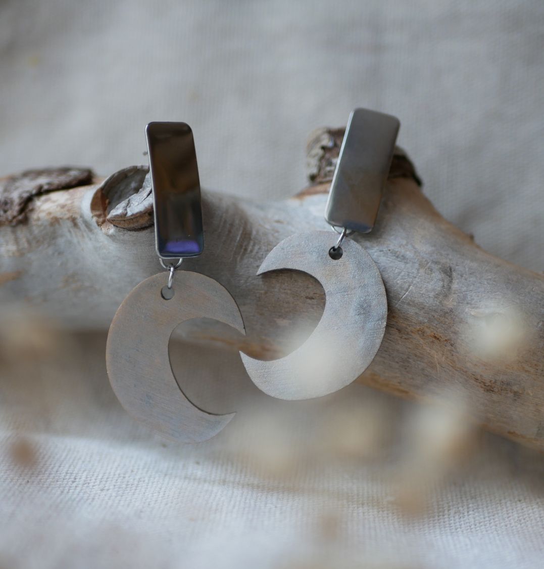 Silver plated patinated wood graphic earrings 