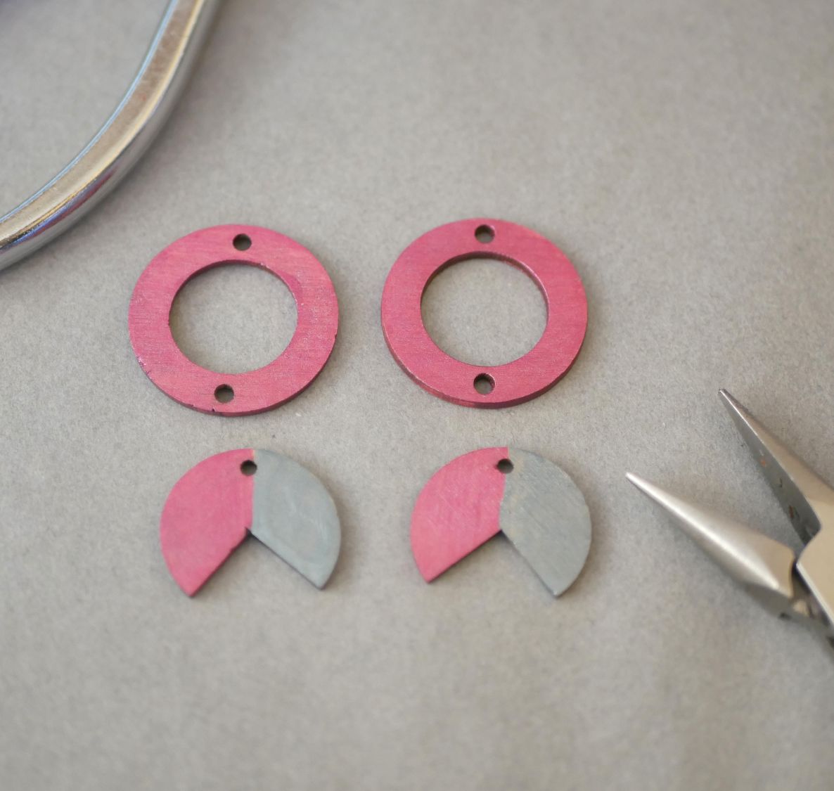 Fuchsia and Grey wood geometric pendant earrings