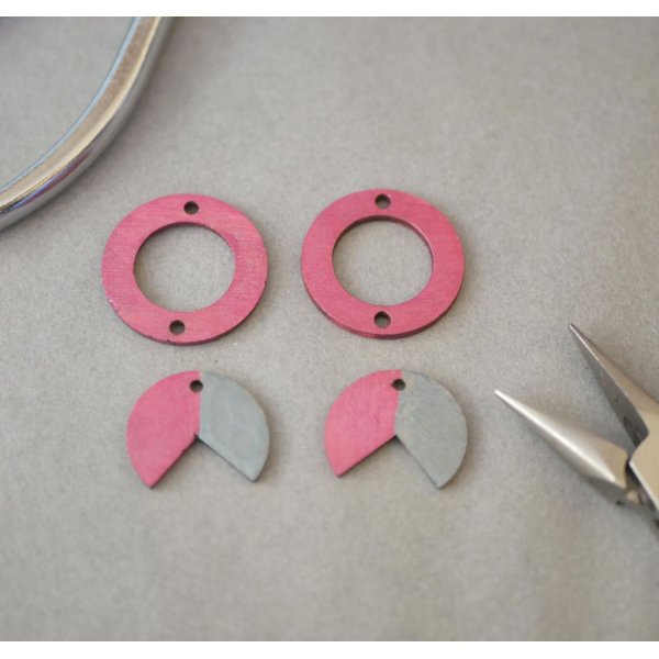 Fuchsia and Grey wood geometric pendant earrings