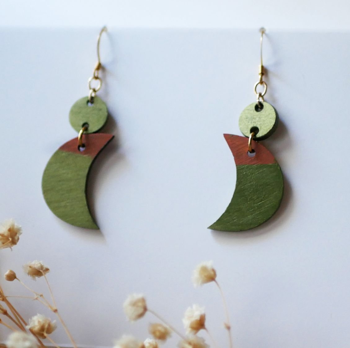 Green metallic and brown wooden moons earrings