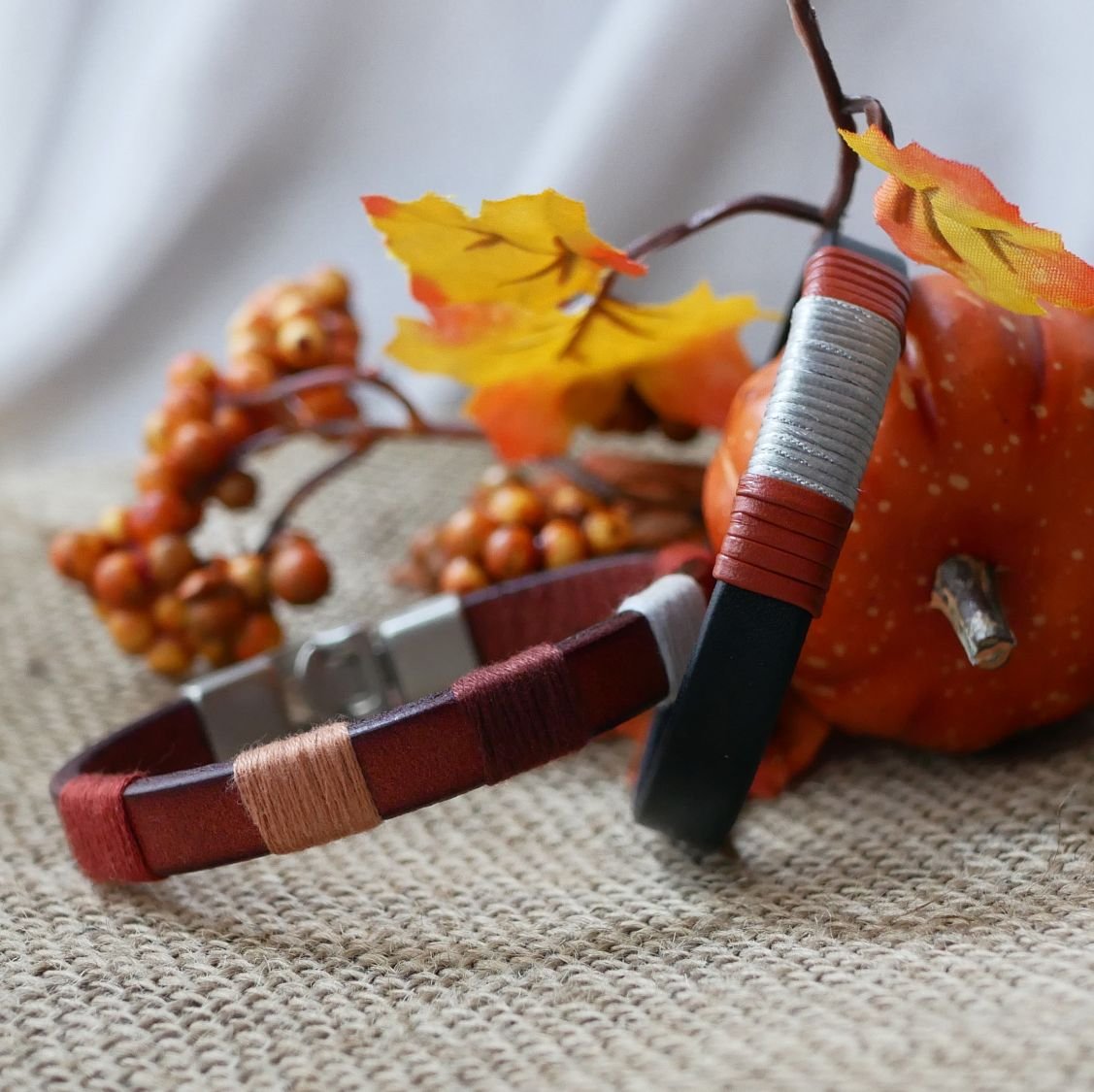 Bracelet tissé en cuir  marron roux  au tissage en coton