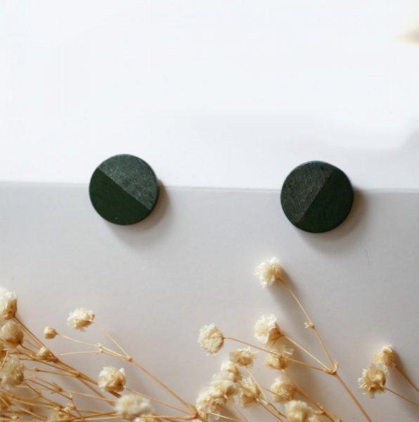 Round wooden earrings painted dark green and gray metallic effect