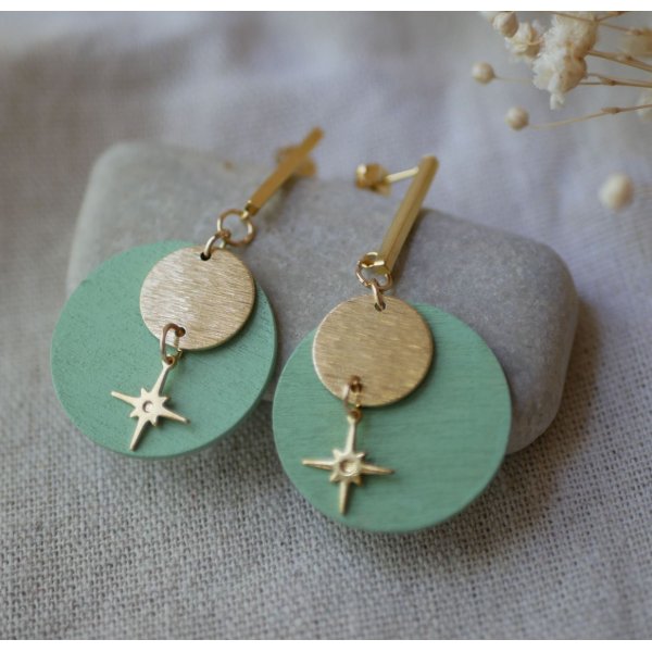 Ensemble boucles d'oreilles en bois vert et noeud papillon assorti