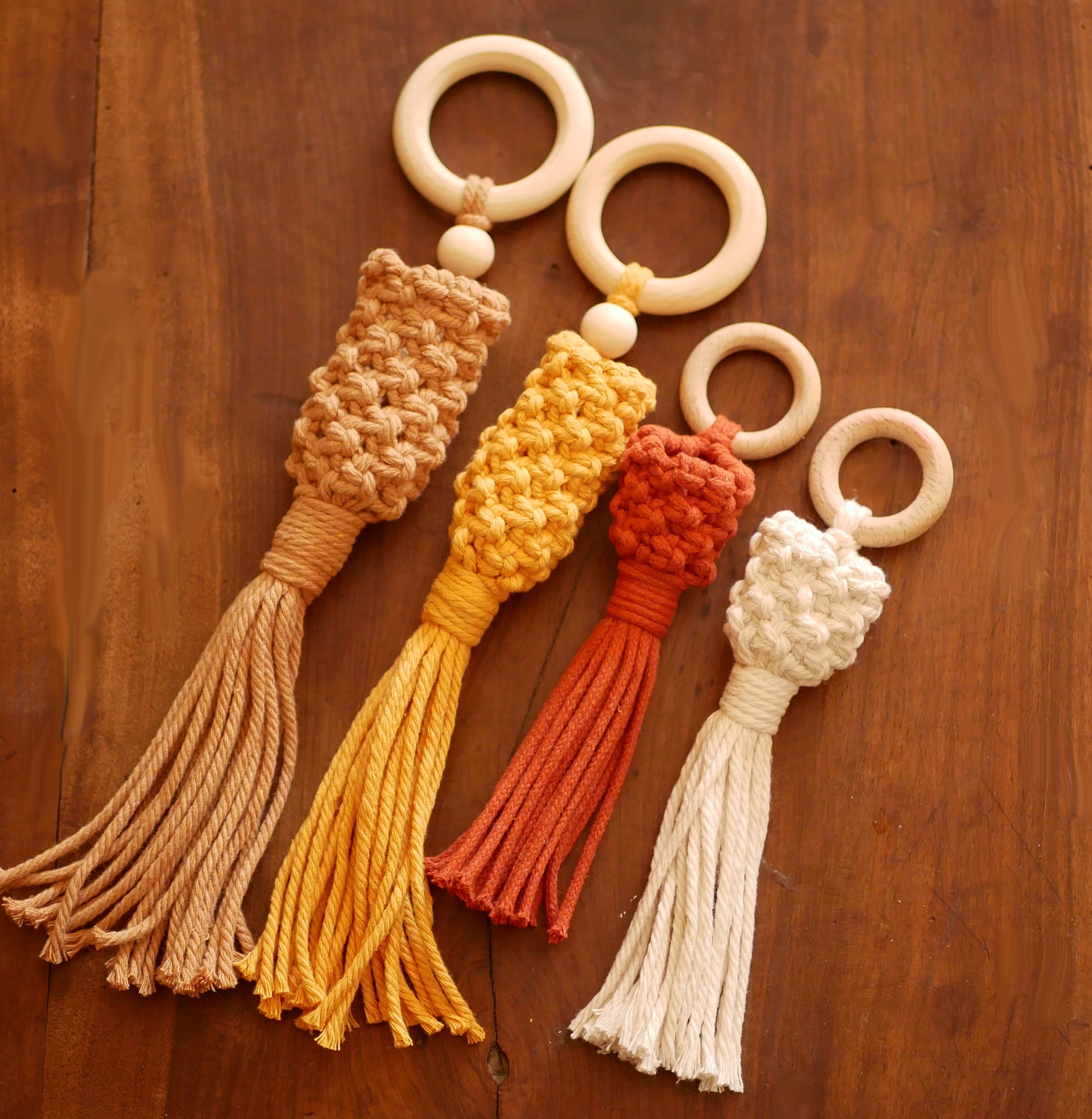 Mini suspension pour plantes en macram&eacute; corde coton &eacute;cru ou rouille