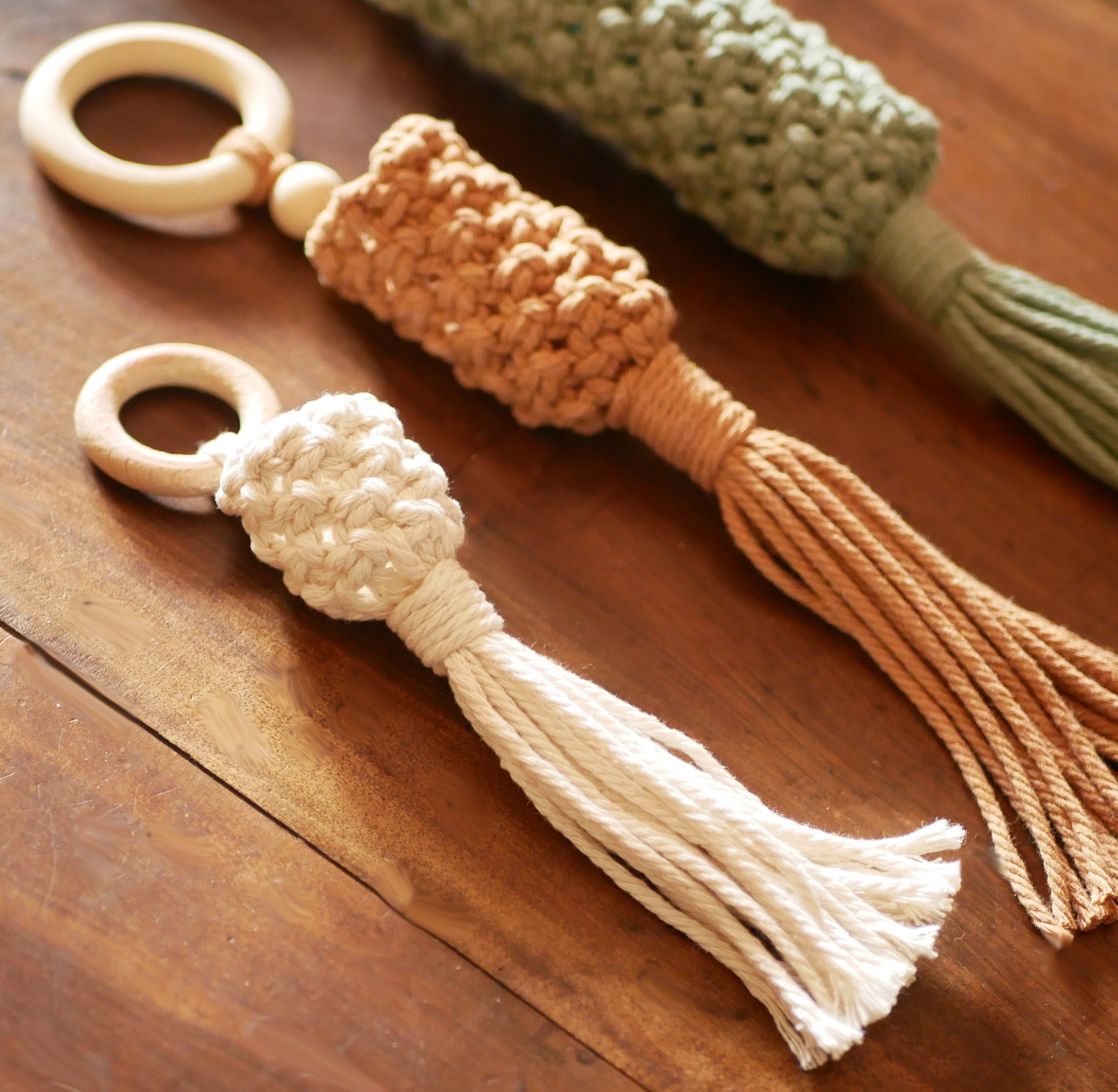 Petite suspension en macramé pour mini plantes avec corde coton couleur au choix 