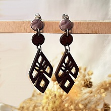 Boucles d'oreilles g&eacute;om&eacute;triques en bois sur clou rond acier