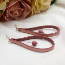 Old rose leather earrings on 925 silver studs 