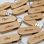 16 GB bamboo USB key ring to engrave and personalize