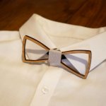 Openwork French wood bow tie 