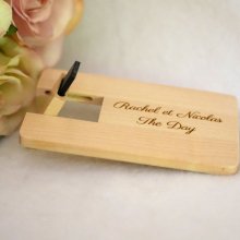 USB key engraved maple wood card to personalize