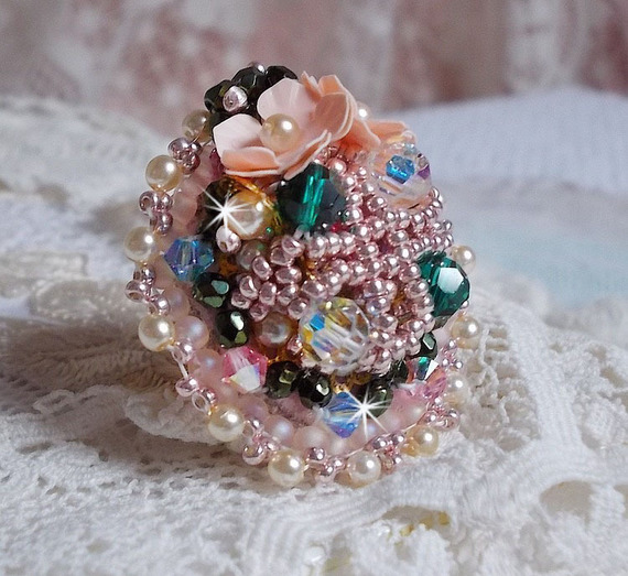 Bohemian ring embroidered with Swarovski crystals, facets and Miyuki beads