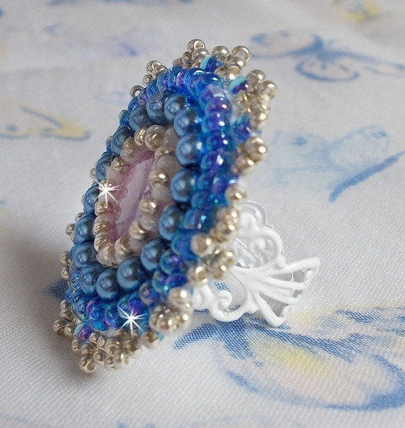 Azure ring embroidered with Swarovski crystals and pearls