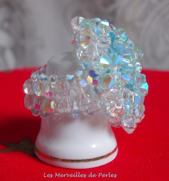 Ring Crystal Blue with facets and spinning tops in Swarovski crystal