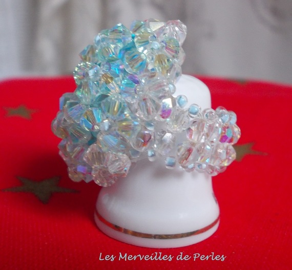 Ring Crystal Blue with facets and spinning tops in Swarovski crystal