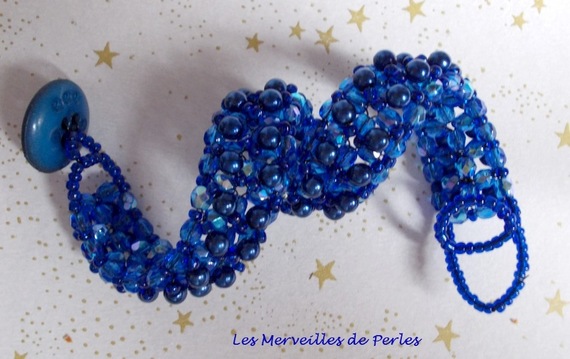 Night Blue bracelet with pearly glass beads and facets