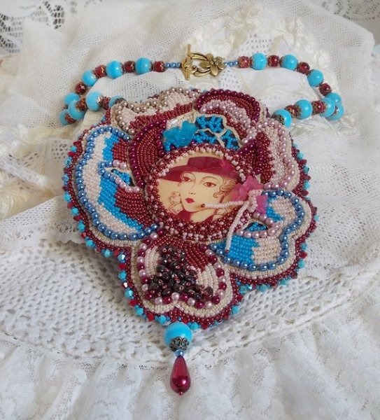 Bel'Art necklace with a 1950's resin cabochon, seed beads and Swarovski crystal pearls 