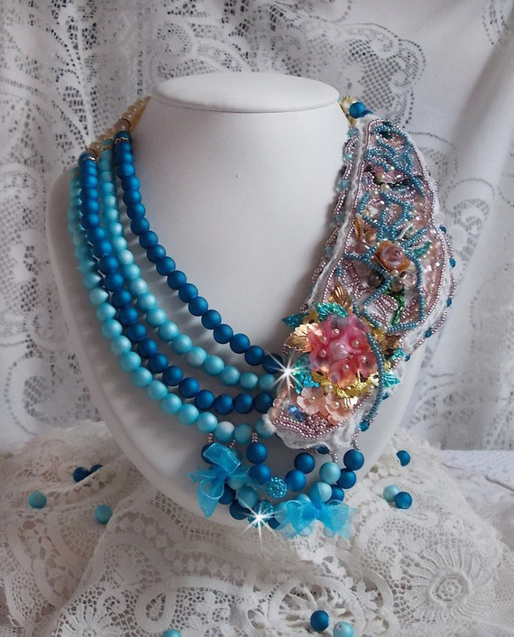 Eternal Blue necklace embroidered with Swarovski crystals 