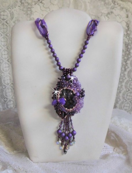 Chinese Purple Stone Pendant Necklace embroidered with Sugilite stones